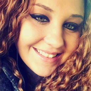 Meet your Posher, Lena